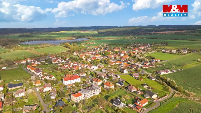 Prodej pozemku pro bydlení, Blatno, 1323 m2