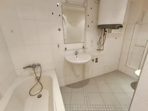 Prodej - jiné, Praha - Žižkov, Žerotínova, 53 m2