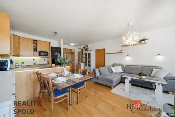 Prodej bytu 3+kk, Hradec Králové, Pouchovská, 84 m2