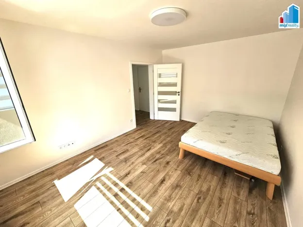 Pronájem bytu 1+1, Holýšov, Pod Makovým vrchem, 32 m2