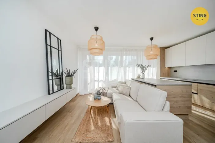 Pronájem bytu 4+kk, Třinec, Dukelská, 68 m2