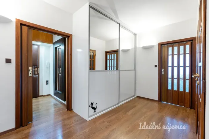 Pronájem bytu 3+1, Praha - Modřany, Platónova, 76 m2