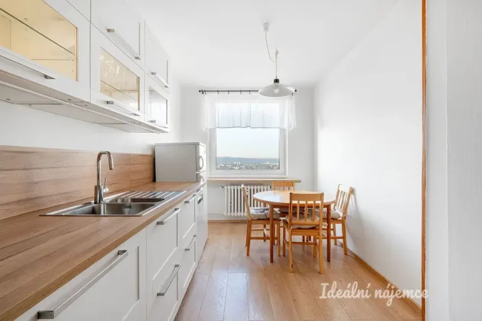 Pronájem bytu 3+1, Praha - Modřany, Platónova, 76 m2