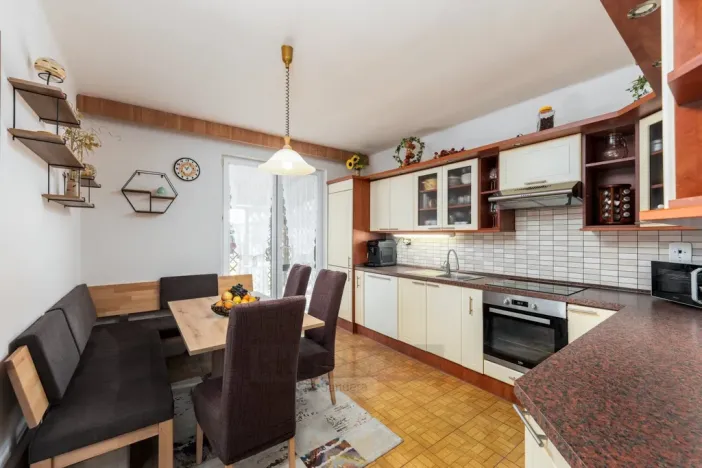 Prodej rodinného domu, Čejkovice, 218 m2