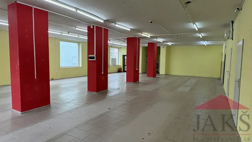 Prodej obchodního prostoru, Sušice - Sušice I, náměstí Svobody, 385 m2