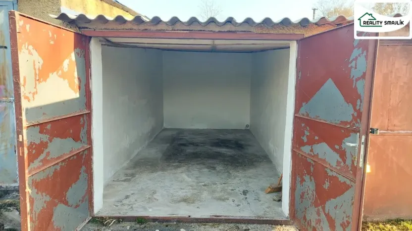 Pronájem garáže, Cheb, Boženy Němcové, 19 m2