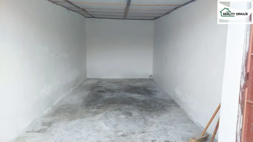 Pronájem garáže, Cheb, Boženy Němcové, 19 m2