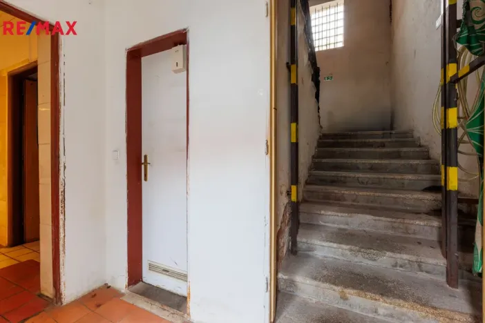 Prodej výrobních prostor, Karlovy Vary - Rybáře, Sokolovská, 2017 m2