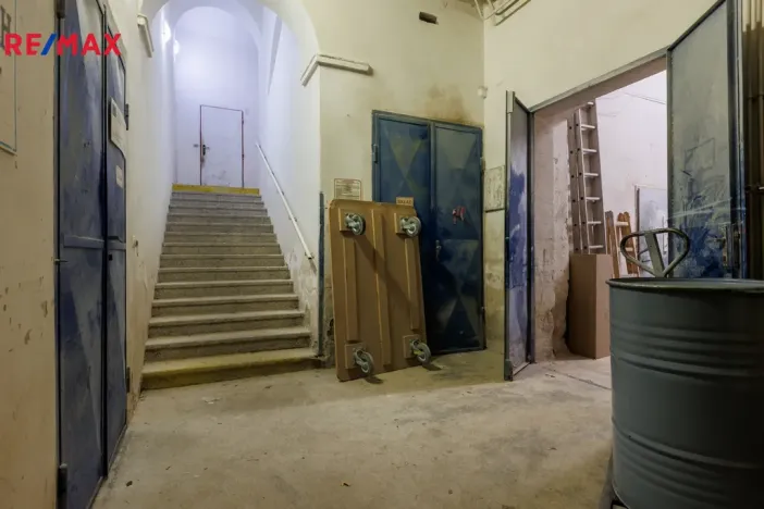 Prodej výrobních prostor, Karlovy Vary - Rybáře, Sokolovská, 2017 m2