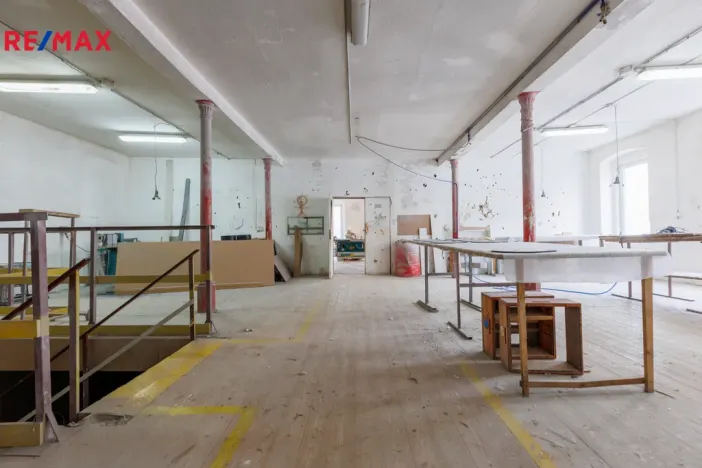 Prodej výrobních prostor, Karlovy Vary - Rybáře, Sokolovská, 2017 m2