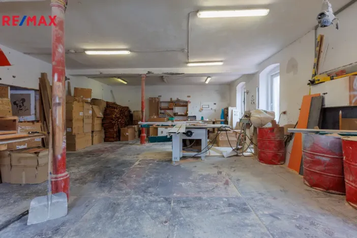 Prodej výrobních prostor, Karlovy Vary - Rybáře, Sokolovská, 2017 m2