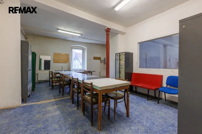 Prodej výrobních prostor, Karlovy Vary - Rybáře, Sokolovská, 2017 m2