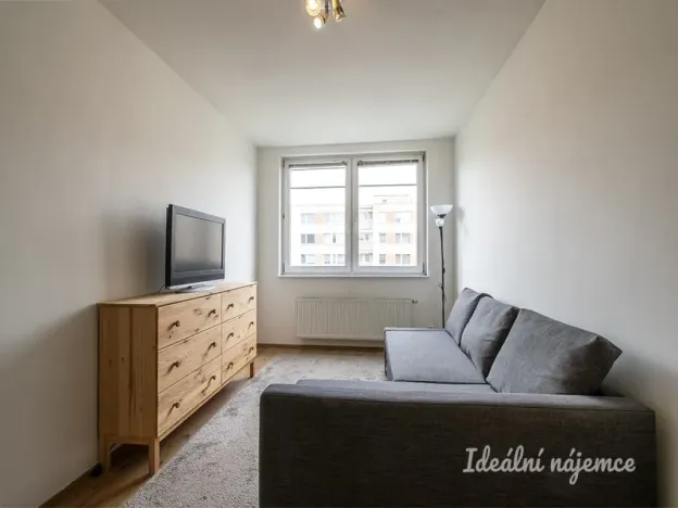 Pronájem bytu 1+kk, Praha - Troja, Hnězdenská, 25 m2