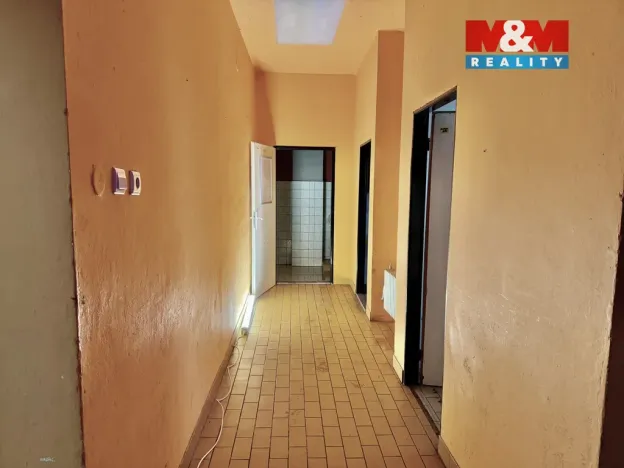 Prodej obchodního prostoru, Ratboř, 297 m2