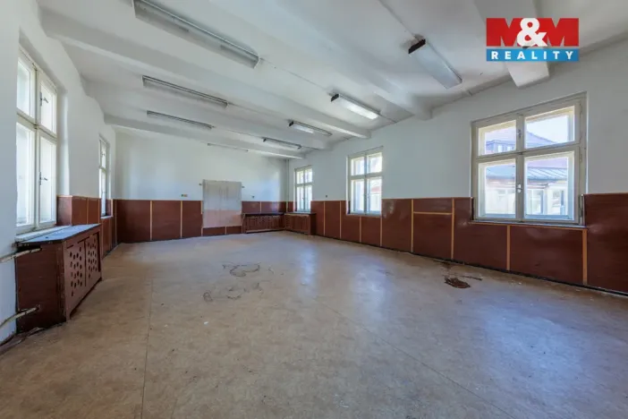 Prodej obchodního prostoru, Abertamy, Bož. Němcové, 800 m2