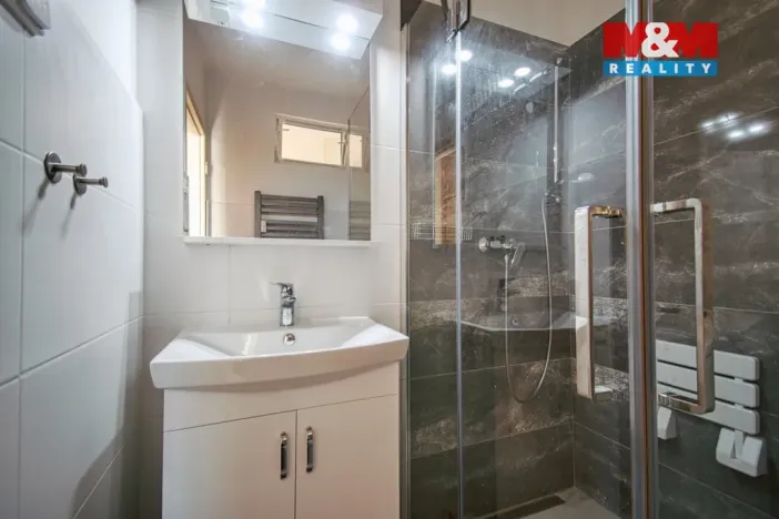 Prodej bytu 2+1, Rožnov pod Radhoštěm, 1. máje, 62 m2