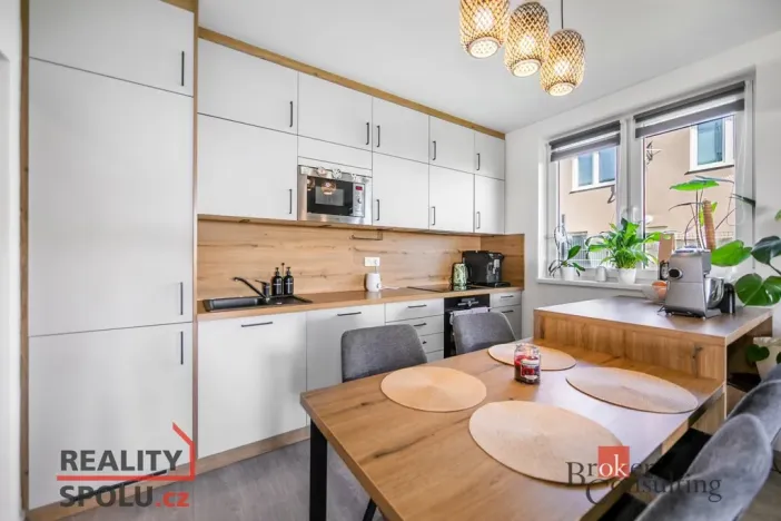 Prodej bytu 4+kk, Vochov, 79 m2