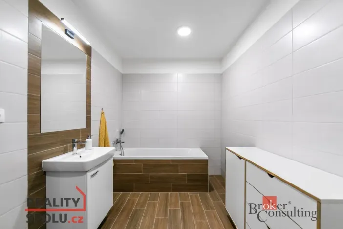 Prodej bytu 4+kk, Vochov, 79 m2