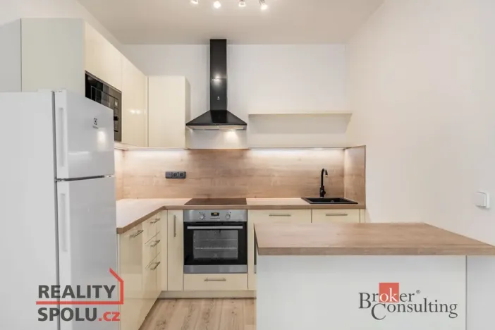 Pronájem bytu 2+kk, Hostivice, Čsl. armády, 42 m2