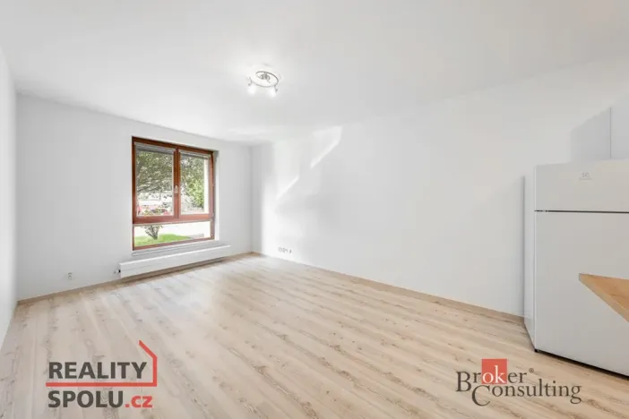 Pronájem bytu 2+kk, Hostivice, Čsl. armády, 42 m2