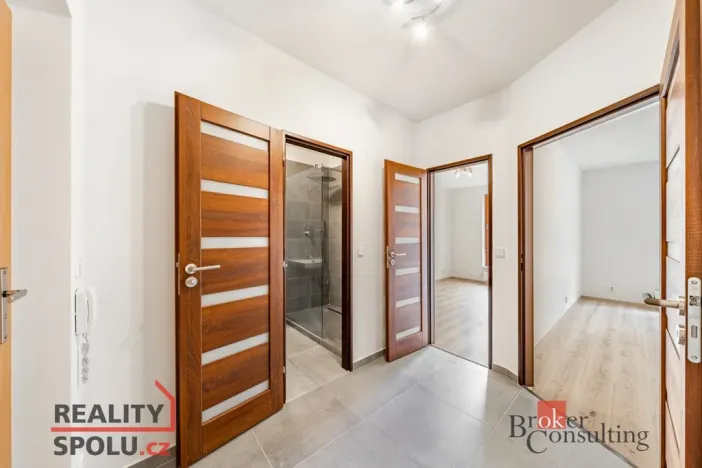 Pronájem bytu 2+kk, Hostivice, Čsl. armády, 42 m2