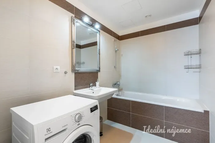 Pronájem bytu 4+kk, Praha - Letňany, Nepomuckých, 95 m2