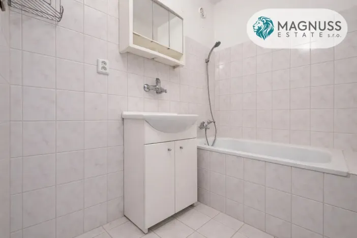 Prodej bytu 1+1, Olomouc, Slavonínská, 40 m2