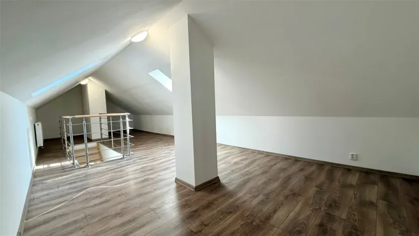 Pronájem bytu 3+kk, Cheb, Židovská, 75 m2