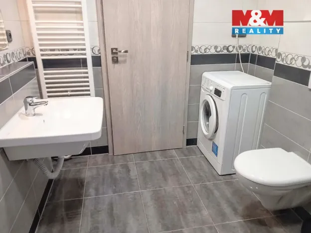 Pronájem bytu 2+kk, Ostrov, Severní, 56 m2