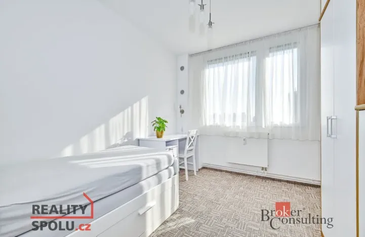 Pronájem bytu 2+kk, Praha - Bohnice, Poznaňská, 43 m2