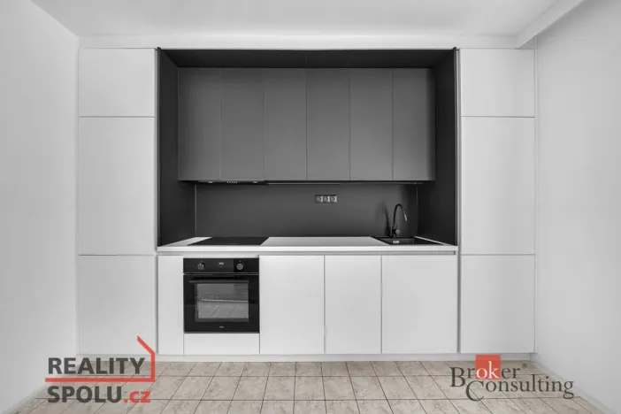 Pronájem bytu 2+kk, Hradec Králové - Kukleny, Pražská třída, 52 m2