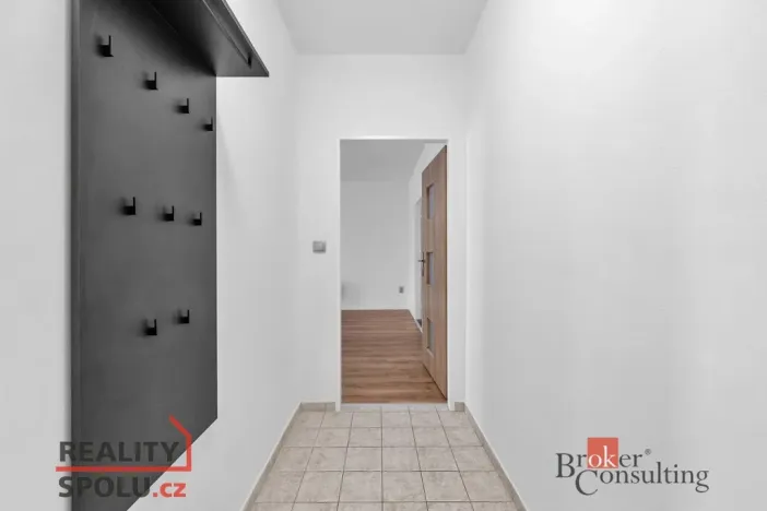 Pronájem bytu 2+kk, Hradec Králové - Kukleny, Pražská třída, 52 m2