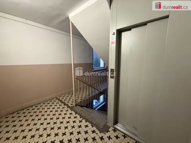 Pronájem bytu 2+kk, Ústí nad Labem, Žežická, 45 m2