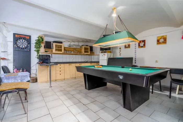 Prodej rodinného domu, Úsobí, 365 m2