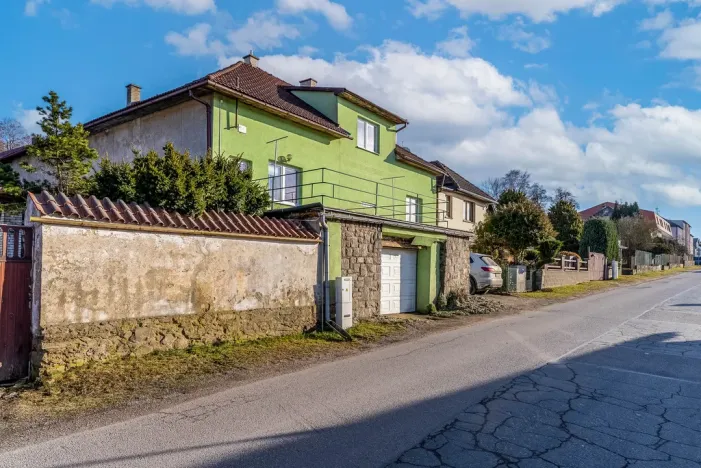 Prodej rodinného domu, Úsobí, 365 m2