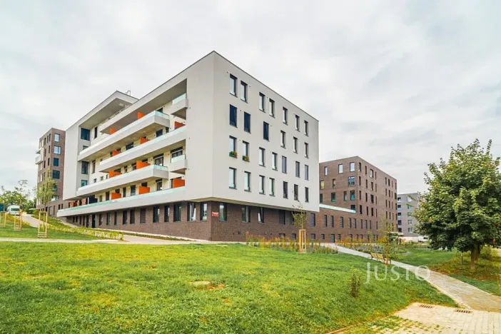 Pronájem bytu 2+kk, Praha - Hlubočepy, Wassermannova, 49 m2