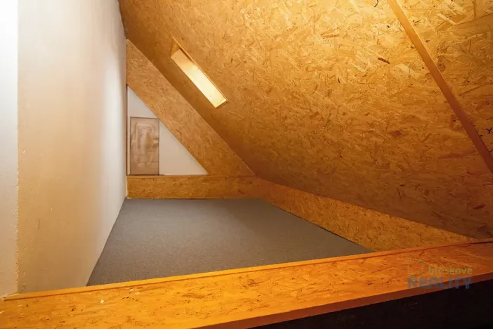 Pronájem atypického bytu, Praha - Nusle, Družnosti, 42 m2