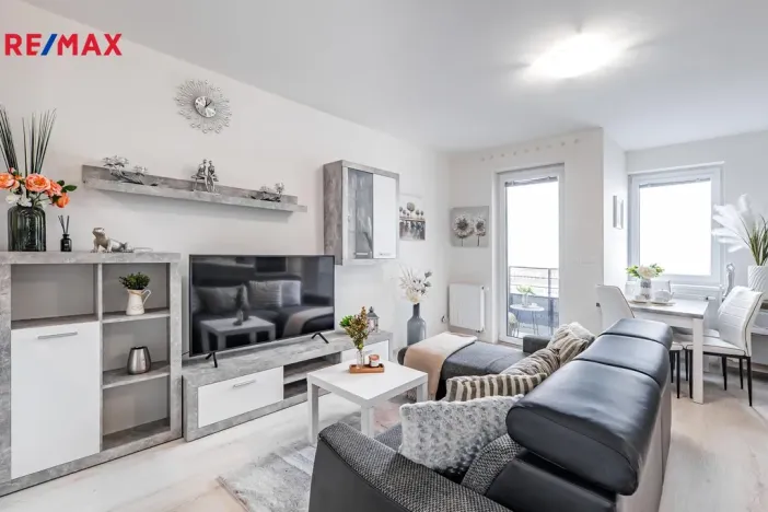 Prodej bytu 1+kk, Praha - Letňany, Miroslava Hajna, 50 m2