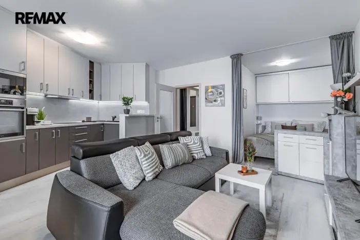 Prodej bytu 1+kk, Praha - Letňany, Miroslava Hajna, 48 m2