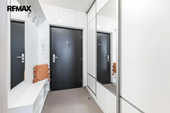 Prodej bytu 1+kk, Praha - Letňany, Miroslava Hajna, 48 m2