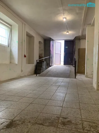 Pronájem skladu, Karlovy Vary, Sokolovská, 1800 m2