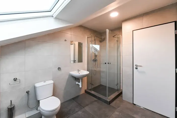 Pronájem apartmánu, Praha - Hloubětín, Aloisovská, 340 m2