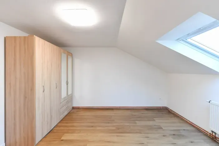 Pronájem apartmánu, Praha - Hloubětín, Aloisovská, 340 m2
