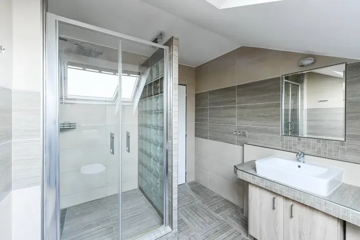 Pronájem činžovního domu, Praha - Hloubětín, Aloisovská, 340 m2