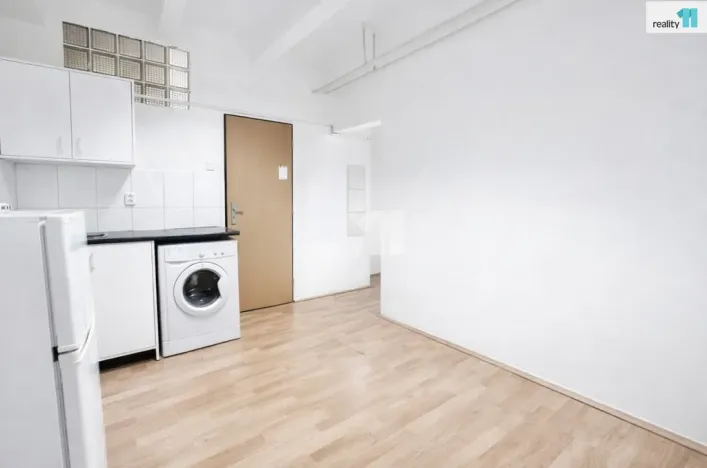 Prodej komerční nemovitosti, Praha - Vršovice, Gruzínská, 24 m2