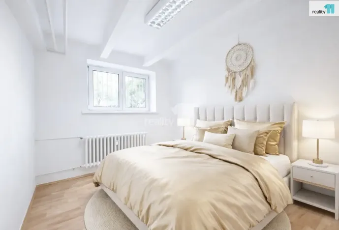 Prodej komerční nemovitosti, Praha - Vršovice, Gruzínská, 24 m2