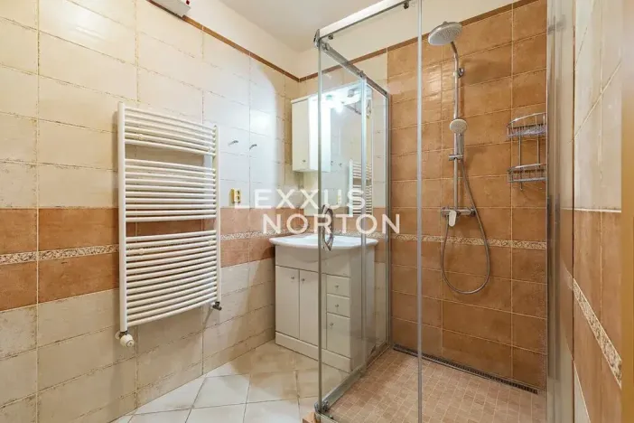 Prodej bytu 2+kk, Praha - Libeň, Nad Okrouhlíkem, 66 m2