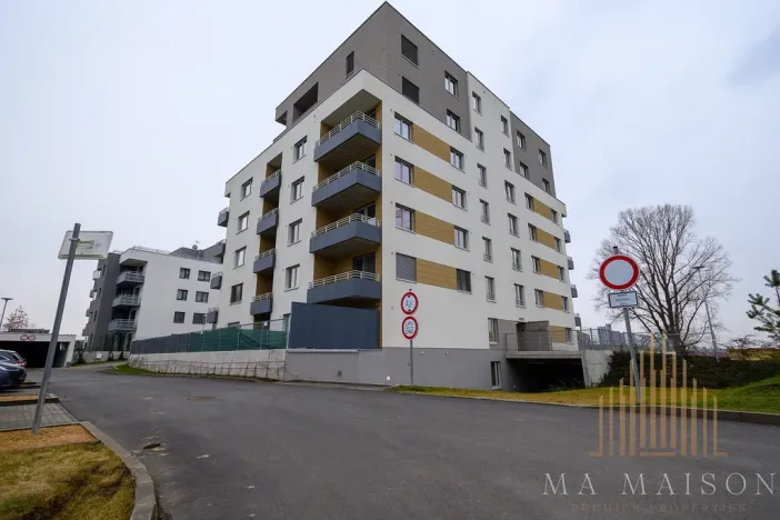 Pronájem bytu 2+kk, Praha - Vysočany, Svatošových, 58 m2