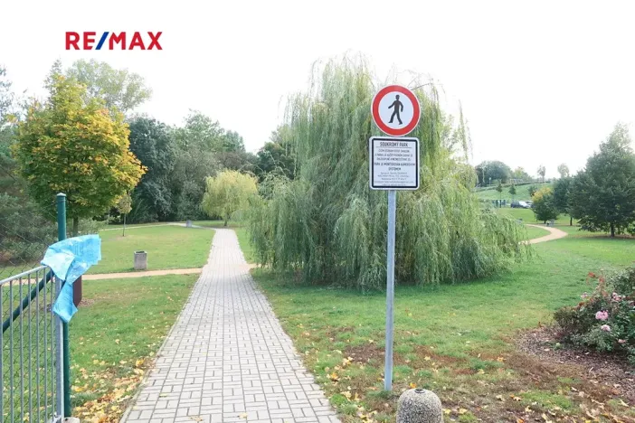 Pronájem bytu 1+kk, Praha - Hloubětín, Nepelova, 30 m2