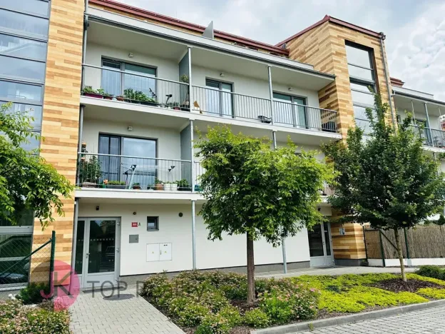 Pronájem bytu 2+kk, Velké Popovice, V parku, 59 m2